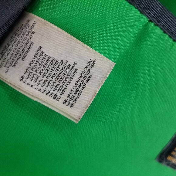 North Face Jester 28 Liter Black Green School Hiking 18 Inch Backpack - Picture 14 of 16